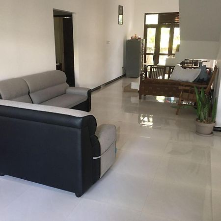 Bosadi Homestay Katunayaka Zewnętrze zdjęcie