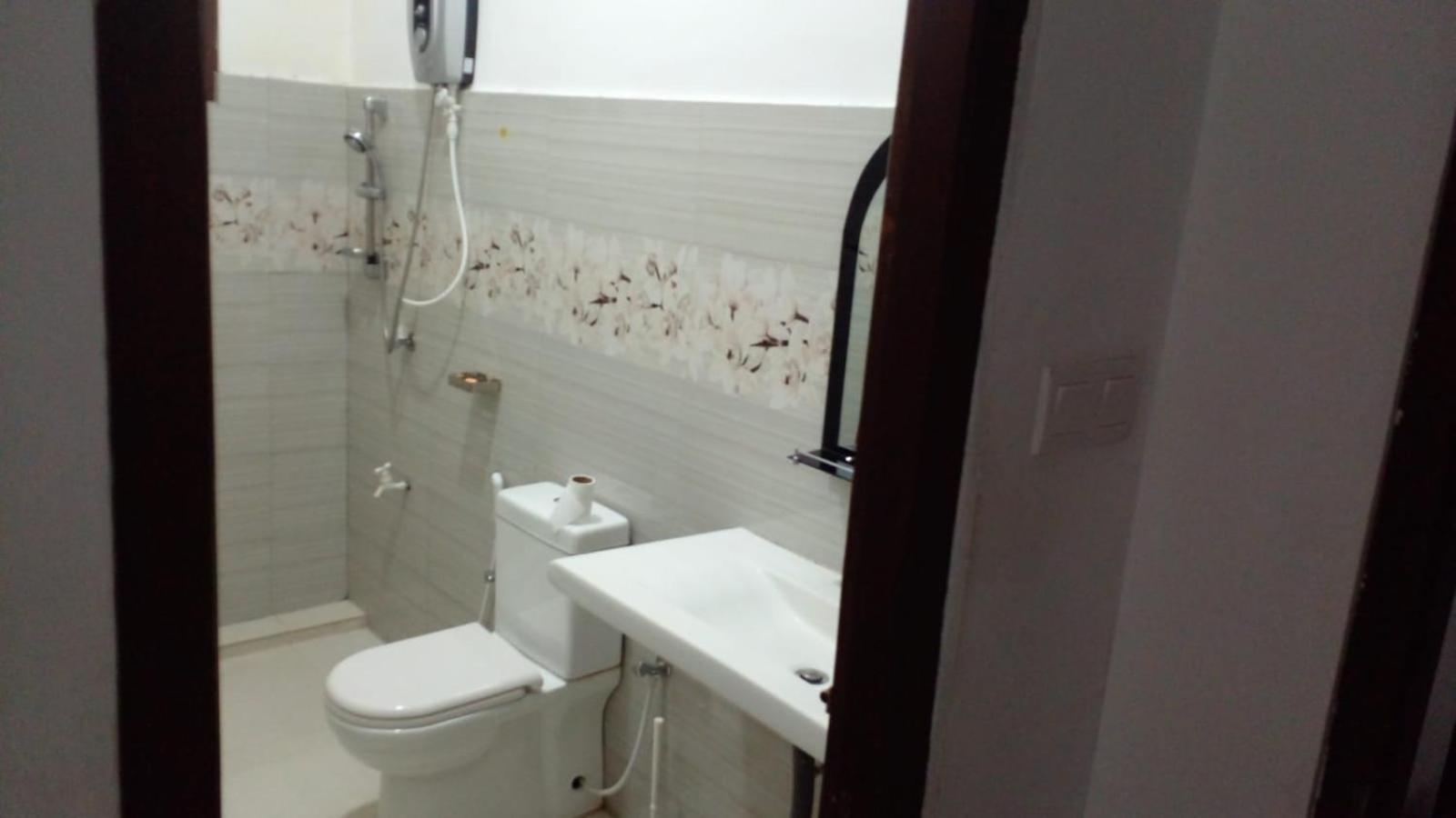 Bosadi Homestay Katunayaka Zewnętrze zdjęcie